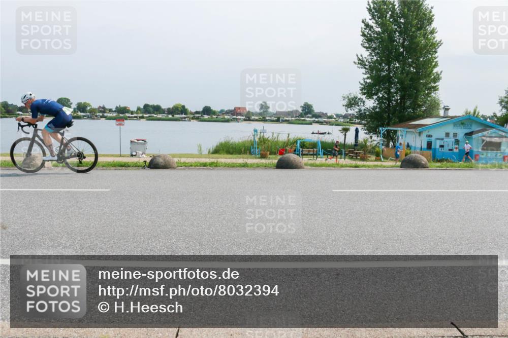 21.06.2025 - 27. Vierlanden-Triathlon H.Heesch http://msf.ph/oto/8032394 15.06.2025 11:36:43 Radfahren 697, 749, 851 meine-sportfotos.de