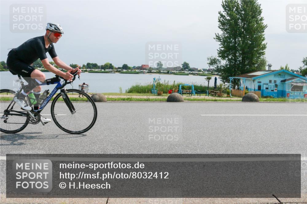 21.06.2025 - 27. Vierlanden-Triathlon H.Heesch http://msf.ph/oto/8032412 15.06.2025 11:36:54 Radfahren 123, 642 meine-sportfotos.de