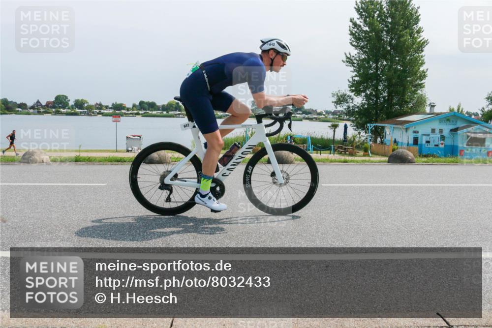 21.06.2025 - 27. Vierlanden-Triathlon H.Heesch http://msf.ph/oto/8032433 15.06.2025 11:36:58 Radfahren 123, 642 meine-sportfotos.de