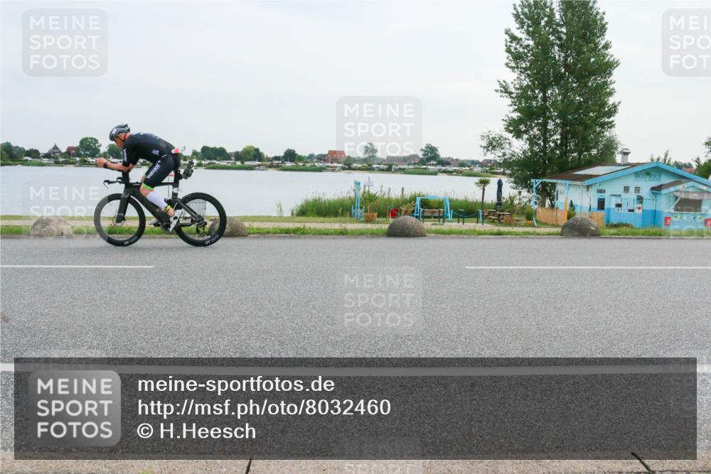 15.06.2025 - 27. Vierlanden-Triathlon H.Heesch http://msf.ph/oto/8032460 15.06.2025 10:39:54 Radfahren 77, 153 meine-sportfotos.de