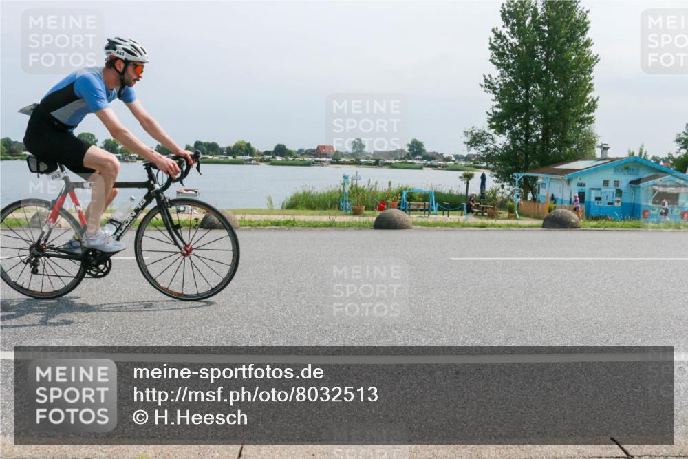21.06.2025 - 27. Vierlanden-Triathlon H.Heesch http://msf.ph/oto/8032513 15.06.2025 11:37:47 Radfahren 683, 691, 759 meine-sportfotos.de