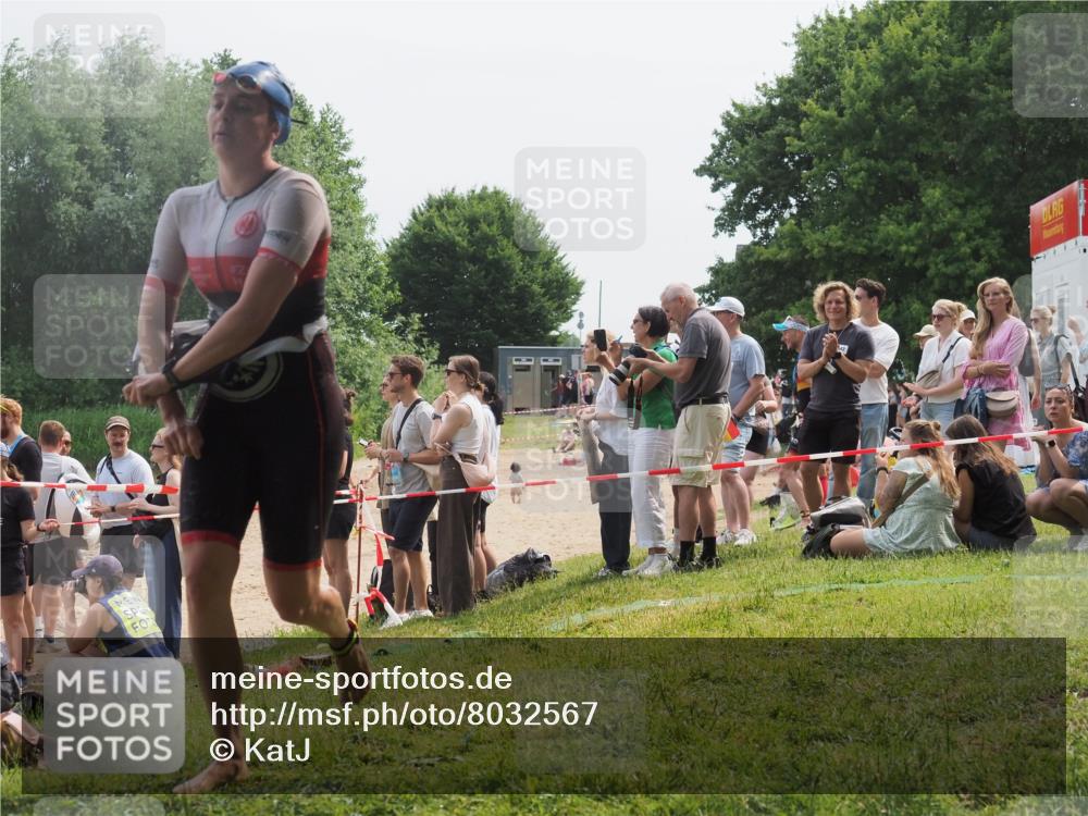 15.06.2025 - 27. Vierlanden-Triathlon KatJ http://msf.ph/oto/8032567 15.06.2025 11:12:56 Schwimmen 780, 858, 928, 982 meine-sportfotos.de