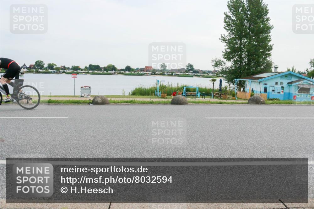15.06.2025 - 27. Vierlanden-Triathlon H.Heesch http://msf.ph/oto/8032594 15.06.2025 10:40:20 Radfahren 132 meine-sportfotos.de