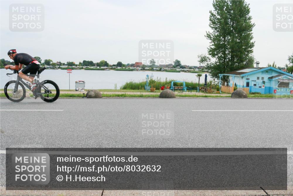 15.06.2025 - 27. Vierlanden-Triathlon H.Heesch http://msf.ph/oto/8032632 15.06.2025 10:40:37 Radfahren 9, 304, 309, 341 meine-sportfotos.de
