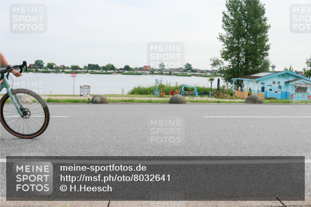 15.06.2025 - 27. Vierlanden-Triathlon H.Heesch http://msf.ph/oto/8032641 15.06.2025 10:40:37 Radfahren 9, 304, 309, 341 meine-sportfotos.de