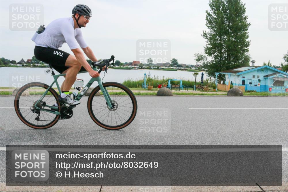 15.06.2025 - 27. Vierlanden-Triathlon H.Heesch http://msf.ph/oto/8032649 15.06.2025 10:40:37 Radfahren 9, 304, 309, 341 meine-sportfotos.de