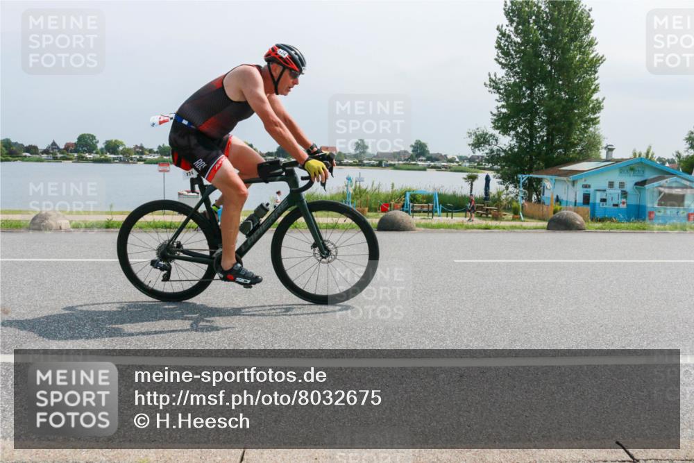 21.06.2025 - 27. Vierlanden-Triathlon H.Heesch http://msf.ph/oto/8032675 15.06.2025 11:38:35 Radfahren 174, 677, 716, 718 meine-sportfotos.de