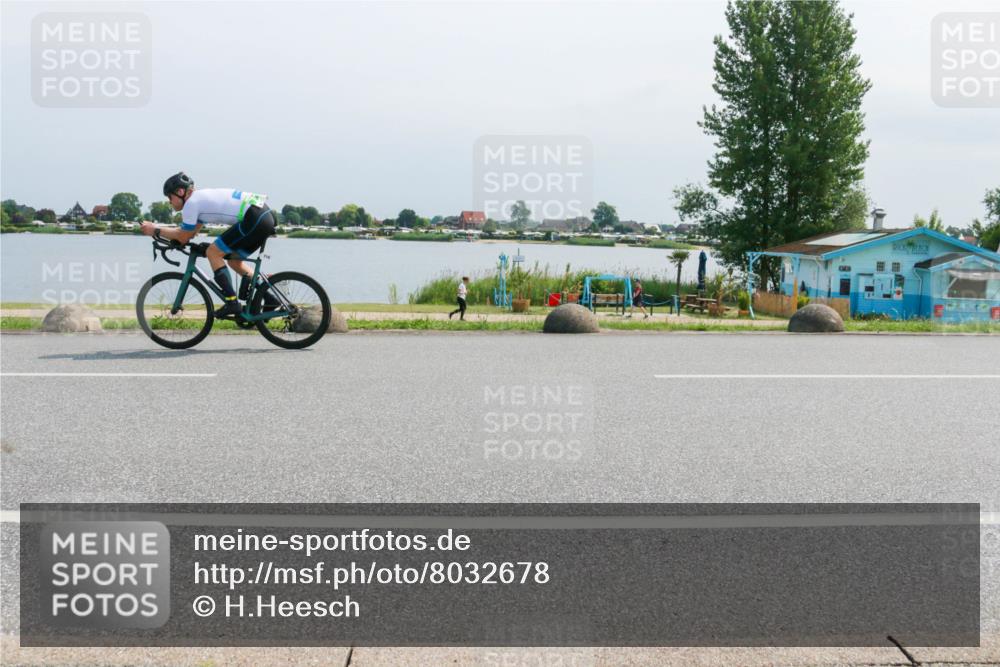 21.06.2025 - 27. Vierlanden-Triathlon H.Heesch http://msf.ph/oto/8032678 15.06.2025 11:38:36 Radfahren 174, 677, 716, 718, 837 meine-sportfotos.de