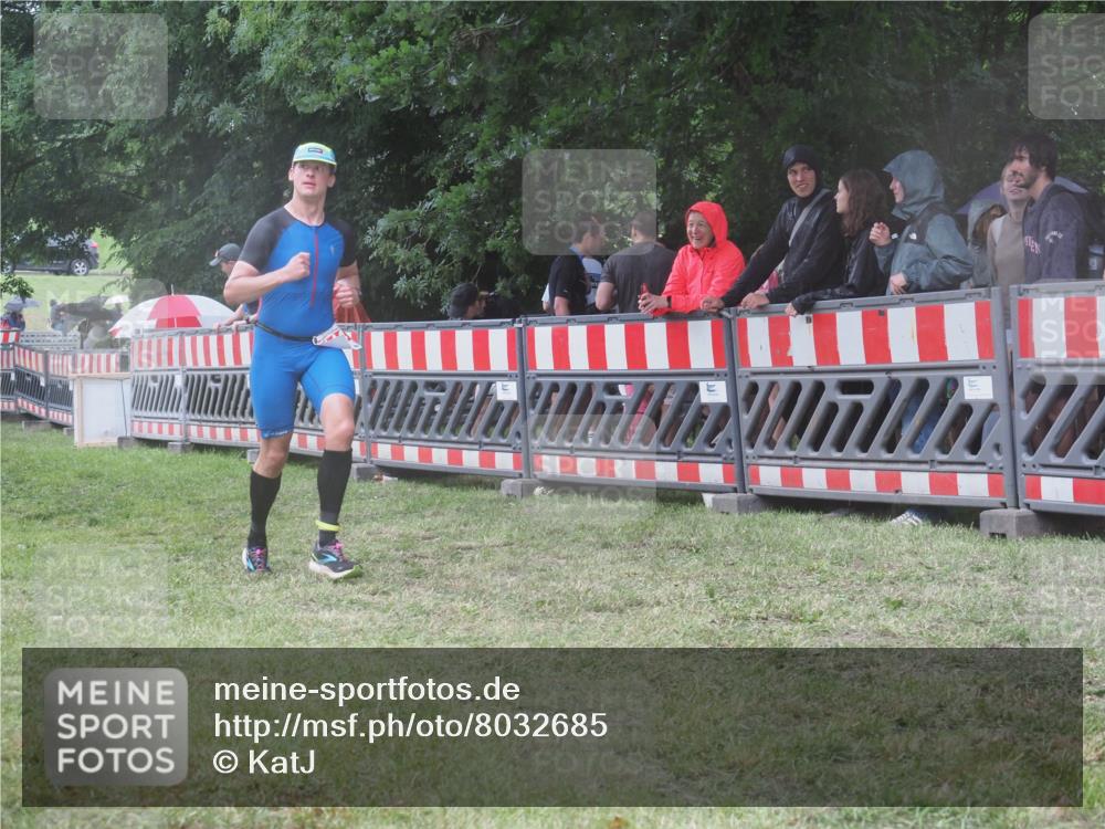 21.06.2025 - 27. Vierlanden-Triathlon KatJ http://msf.ph/oto/8032685 15.06.2025 13:43:31 Ziel 144, 945 meine-sportfotos.de