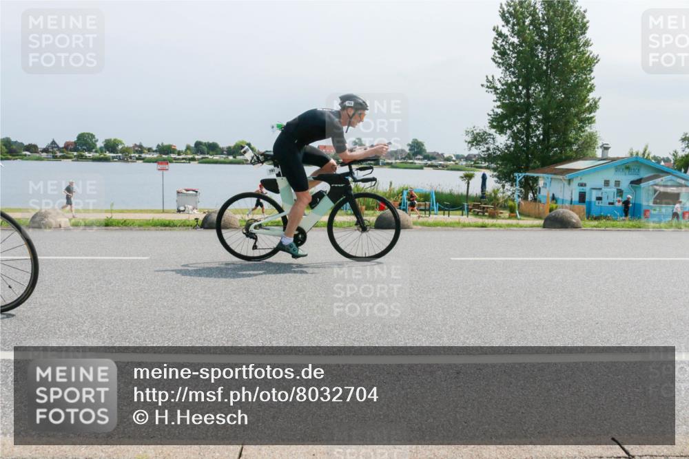 21.06.2025 - 27. Vierlanden-Triathlon H.Heesch http://msf.ph/oto/8032704 15.06.2025 11:38:46 Radfahren 636, 668, 793 meine-sportfotos.de