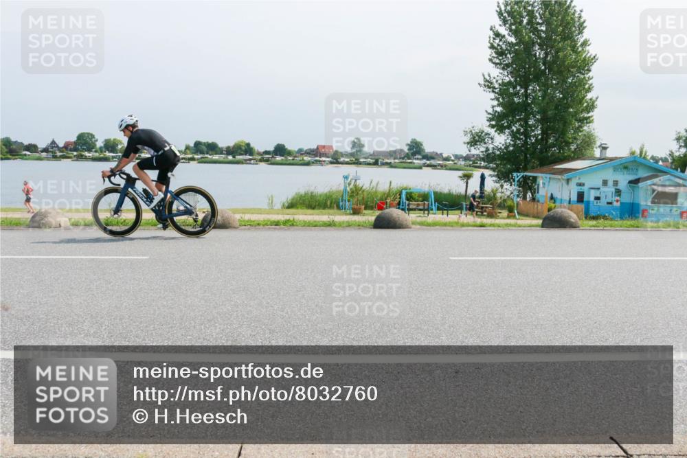 21.06.2025 - 27. Vierlanden-Triathlon H.Heesch http://msf.ph/oto/8032760 15.06.2025 11:38:53 Radfahren 744, 755 meine-sportfotos.de