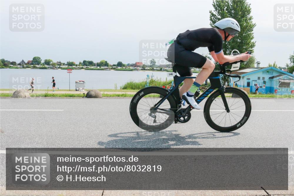 21.06.2025 - 27. Vierlanden-Triathlon H.Heesch http://msf.ph/oto/8032819 15.06.2025 11:39:16 Radfahren 220, 641, 667, 723, 746, 808 meine-sportfotos.de
