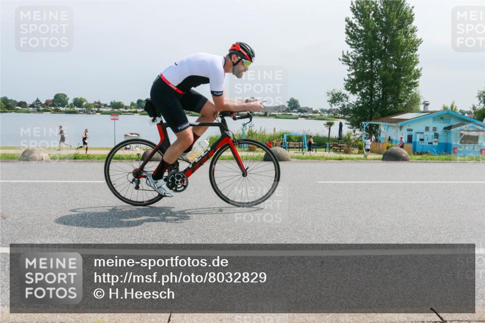 21.06.2025 - 27. Vierlanden-Triathlon H.Heesch http://msf.ph/oto/8032829 15.06.2025 11:39:17 Radfahren 220, 641, 667, 723, 746, 808 meine-sportfotos.de
