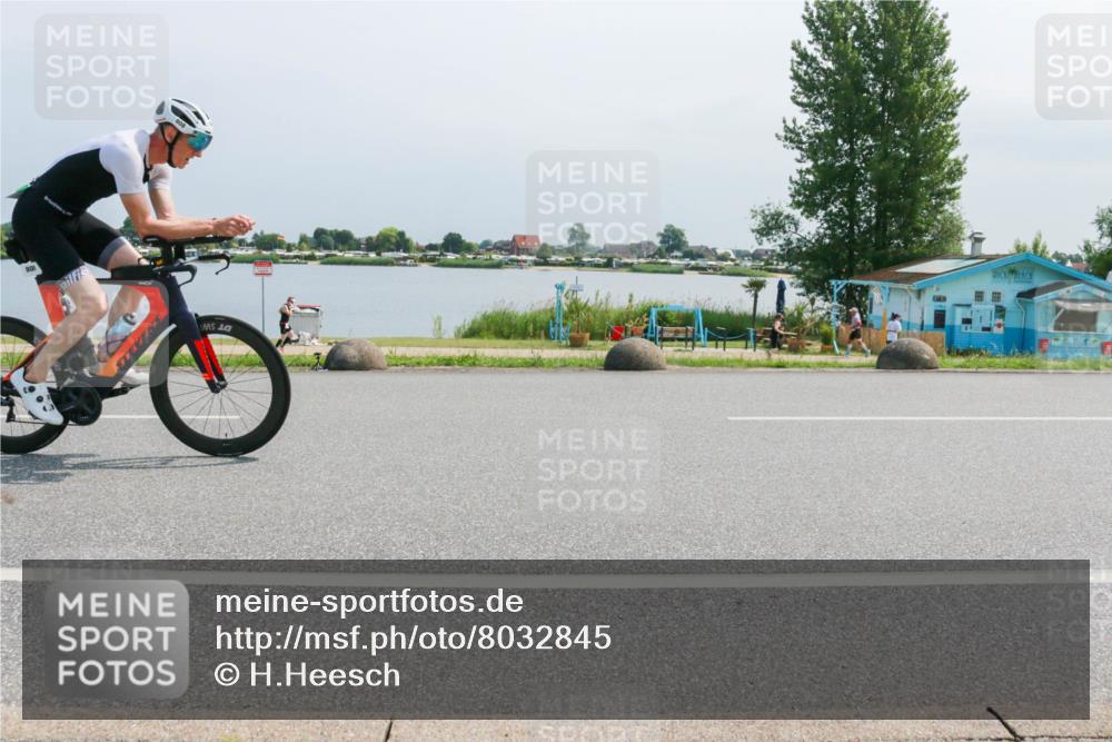21.06.2025 - 27. Vierlanden-Triathlon H.Heesch http://msf.ph/oto/8032845 15.06.2025 11:39:18 Radfahren 220, 641, 667, 723, 746, 808 meine-sportfotos.de