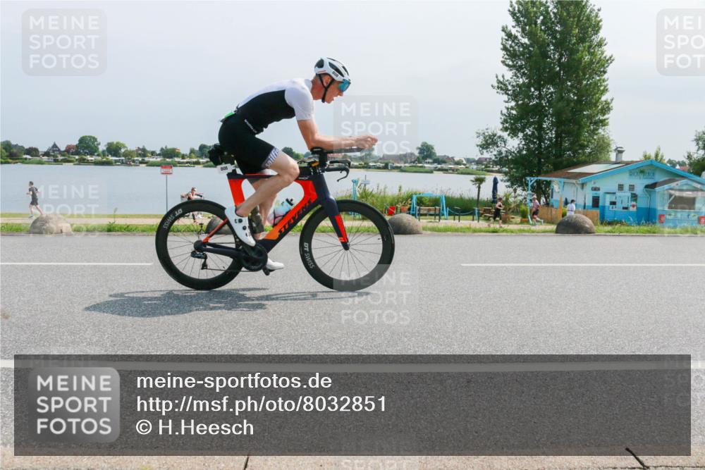 21.06.2025 - 27. Vierlanden-Triathlon H.Heesch http://msf.ph/oto/8032851 15.06.2025 11:39:18 Radfahren 220, 641, 667, 723, 746, 808 meine-sportfotos.de