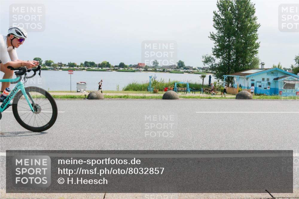 21.06.2025 - 27. Vierlanden-Triathlon H.Heesch http://msf.ph/oto/8032857 15.06.2025 11:39:19 Radfahren 220, 641, 667, 723, 746, 808 meine-sportfotos.de