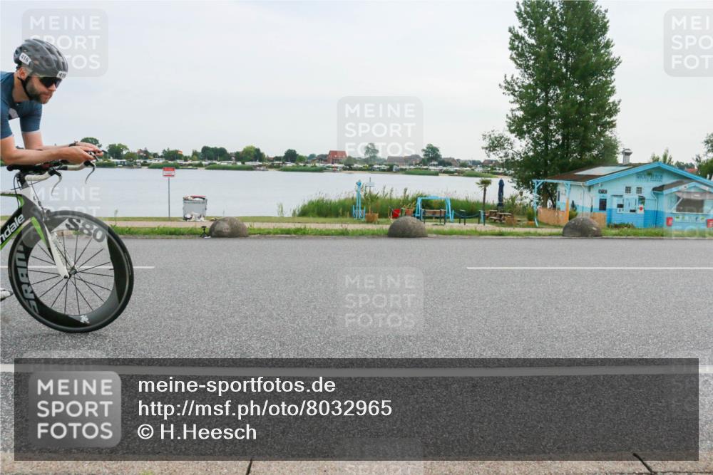 15.06.2025 - 27. Vierlanden-Triathlon H.Heesch http://msf.ph/oto/8032965 15.06.2025 10:40:59 Radfahren 116, 416 meine-sportfotos.de