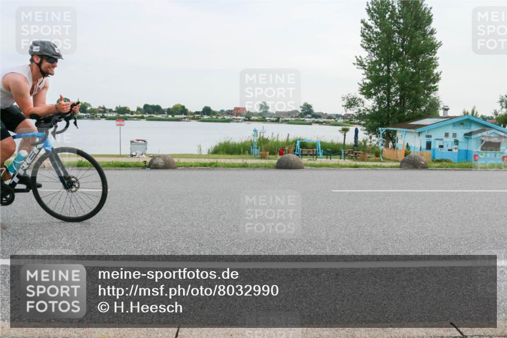 15.06.2025 - 27. Vierlanden-Triathlon H.Heesch http://msf.ph/oto/8032990 15.06.2025 10:41:06 Radfahren 275, 289, 432, 1398 meine-sportfotos.de