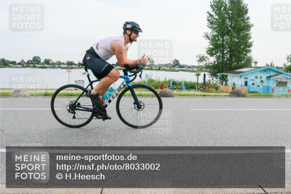 15.06.2025 - 27. Vierlanden-Triathlon H.Heesch http://msf.ph/oto/8033002 15.06.2025 10:41:06 Radfahren 275, 289, 432, 1398 meine-sportfotos.de