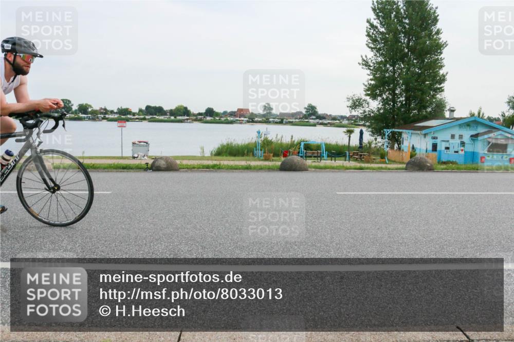 15.06.2025 - 27. Vierlanden-Triathlon H.Heesch http://msf.ph/oto/8033013 15.06.2025 10:41:07 Radfahren 187, 275, 289, 432, 1398 meine-sportfotos.de