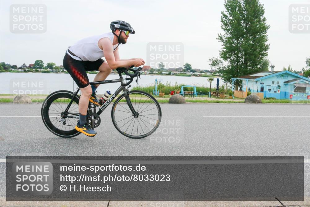 15.06.2025 - 27. Vierlanden-Triathlon H.Heesch http://msf.ph/oto/8033023 15.06.2025 10:41:08 Radfahren 187, 275, 289, 432, 1398 meine-sportfotos.de