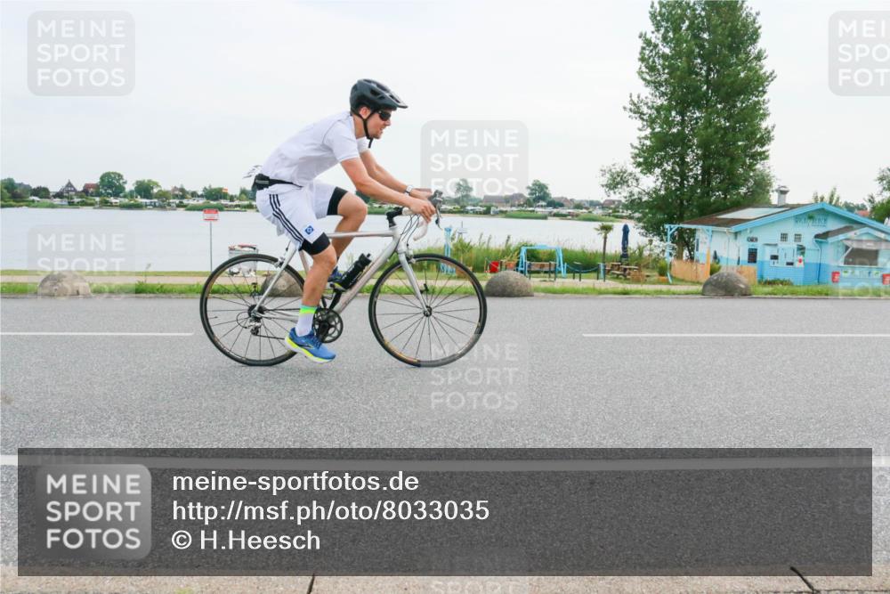 15.06.2025 - 27. Vierlanden-Triathlon H.Heesch http://msf.ph/oto/8033035 15.06.2025 10:41:09 Radfahren 152, 187, 275, 289, 432, 1398 meine-sportfotos.de
