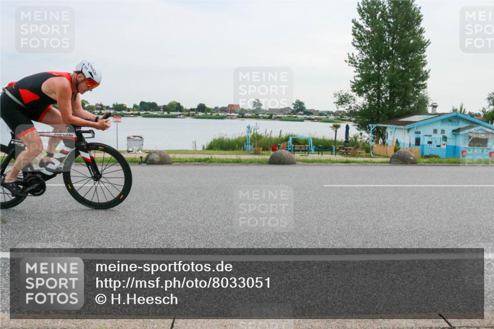 15.06.2025 - 27. Vierlanden-Triathlon H.Heesch http://msf.ph/oto/8033051 15.06.2025 10:41:13 Radfahren 114, 152, 187, 275, 366 meine-sportfotos.de