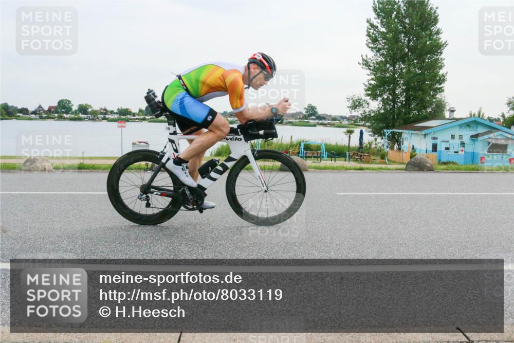 15.06.2025 - 27. Vierlanden-Triathlon H.Heesch http://msf.ph/oto/8033119 15.06.2025 10:41:19 Radfahren 114, 366, 426 meine-sportfotos.de