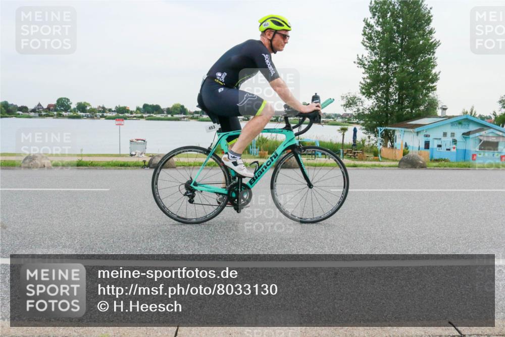 15.06.2025 - 27. Vierlanden-Triathlon H.Heesch http://msf.ph/oto/8033130 15.06.2025 10:41:28 Radfahren 229, 351, 453 meine-sportfotos.de