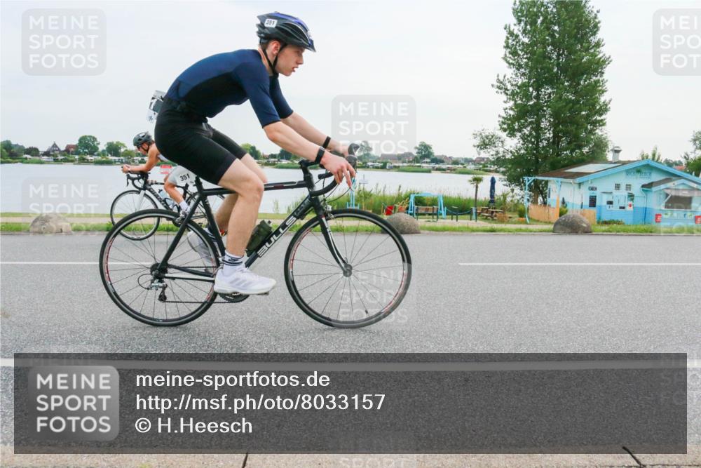 15.06.2025 - 27. Vierlanden-Triathlon H.Heesch http://msf.ph/oto/8033157 15.06.2025 10:41:32 Radfahren 106, 127, 198, 229, 351, 436 meine-sportfotos.de