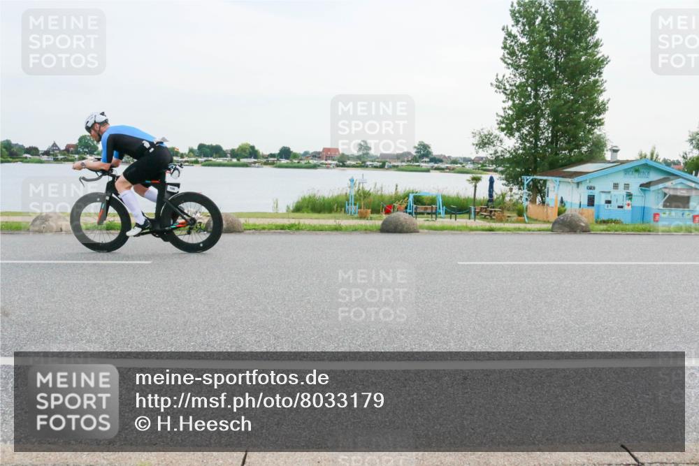 15.06.2025 - 27. Vierlanden-Triathlon H.Heesch http://msf.ph/oto/8033179 15.06.2025 10:41:33 Radfahren 106, 109, 127, 198, 351, 436 meine-sportfotos.de