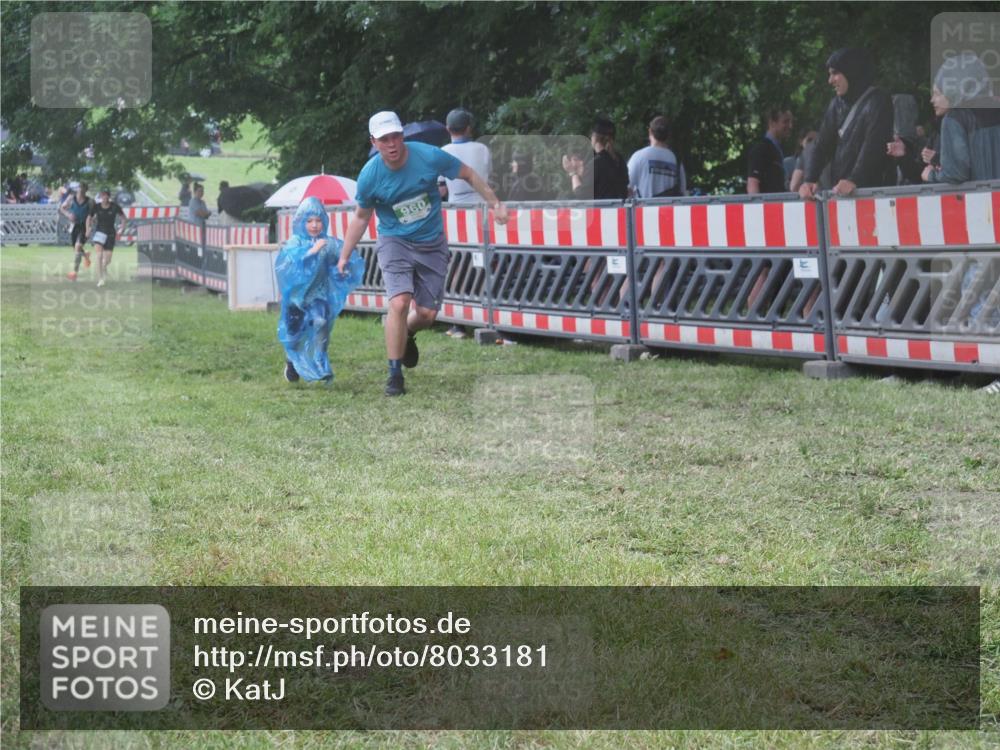 21.06.2025 - 27. Vierlanden-Triathlon KatJ http://msf.ph/oto/8033181 15.06.2025 13:44:38 Ziel 45, 960, 1141 meine-sportfotos.de