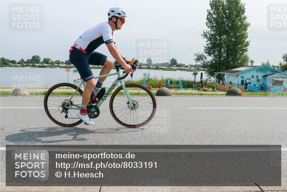 21.06.2025 - 27. Vierlanden-Triathlon H.Heesch http://msf.ph/oto/8033191 15.06.2025 11:40:04 Radfahren 654, 685, 743 meine-sportfotos.de