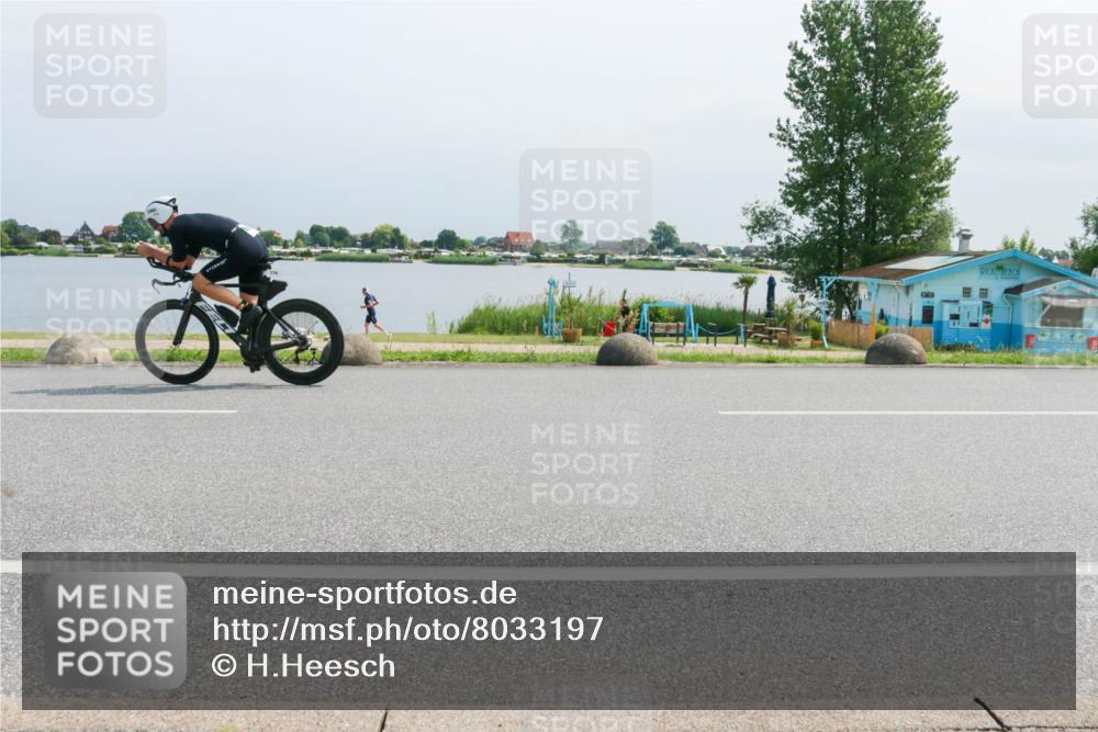 21.06.2025 - 27. Vierlanden-Triathlon H.Heesch http://msf.ph/oto/8033197 15.06.2025 11:40:08 Radfahren 685, 774 meine-sportfotos.de