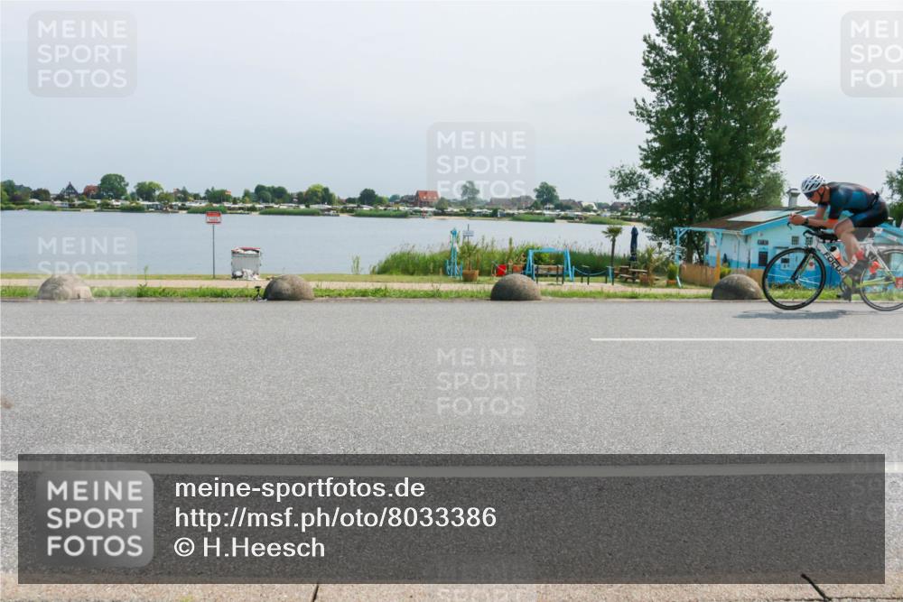 21.06.2025 - 27. Vierlanden-Triathlon H.Heesch http://msf.ph/oto/8033386 15.06.2025 11:40:27 Radfahren 707, 710, 740 meine-sportfotos.de