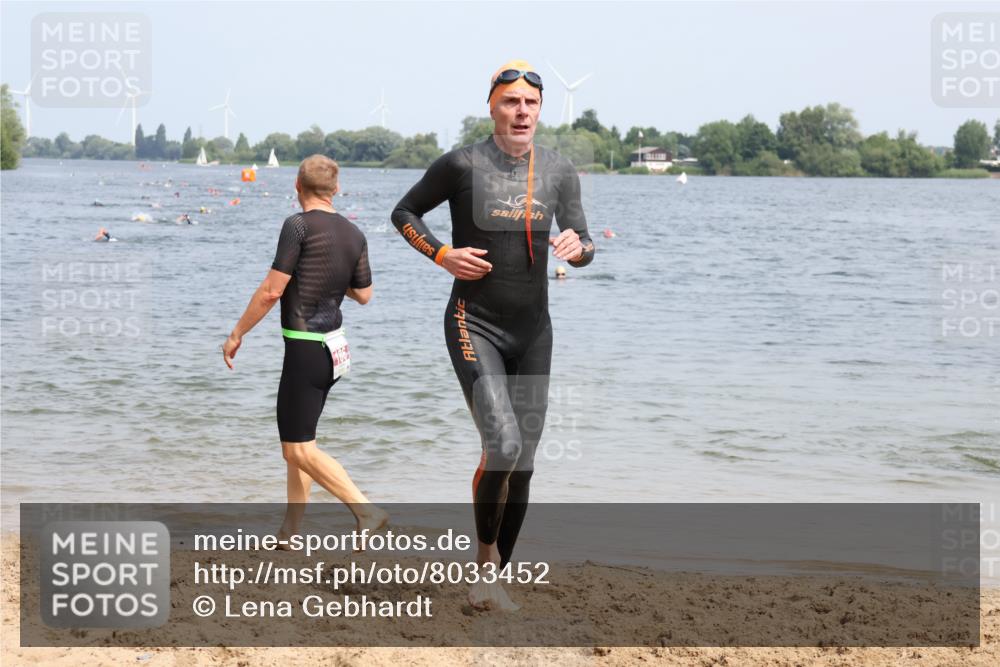 21.06.2025 - 27. Vierlanden-Triathlon Lena Gebhardt http://msf.ph/oto/8033452 15.06.2025 11:17:31 Schwimmen 849, 911, 973 meine-sportfotos.de