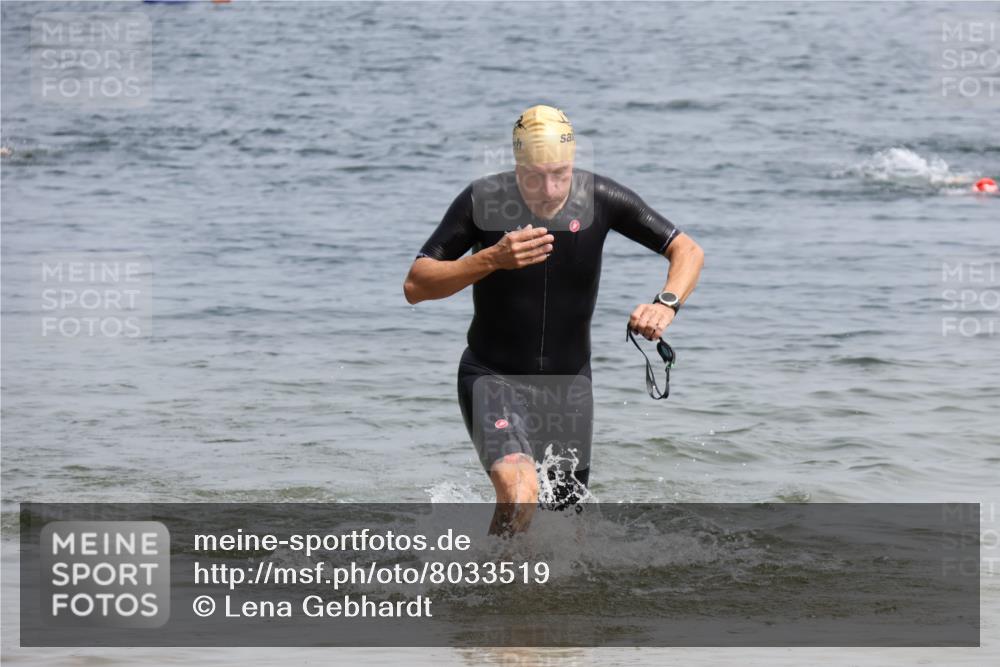 21.06.2025 - 27. Vierlanden-Triathlon Lena Gebhardt http://msf.ph/oto/8033519 15.06.2025 11:18:02 Schwimmen 834 meine-sportfotos.de