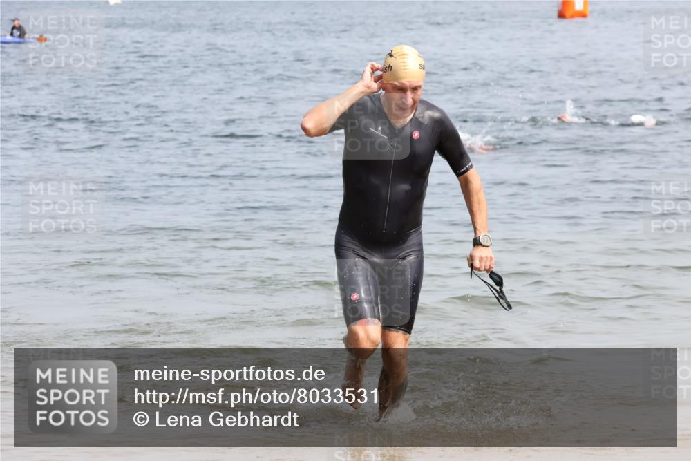 21.06.2025 - 27. Vierlanden-Triathlon Lena Gebhardt http://msf.ph/oto/8033531 15.06.2025 11:18:04 Schwimmen 834 meine-sportfotos.de