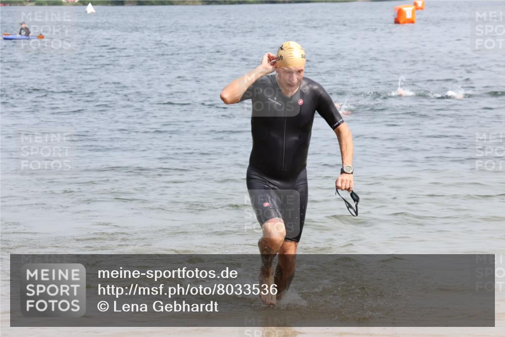 21.06.2025 - 27. Vierlanden-Triathlon Lena Gebhardt http://msf.ph/oto/8033536 15.06.2025 11:18:05 Schwimmen 834 meine-sportfotos.de