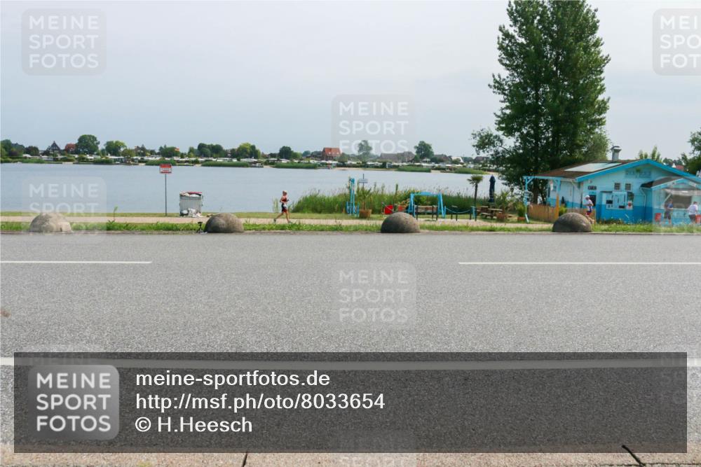 21.06.2025 - 27. Vierlanden-Triathlon H.Heesch http://msf.ph/oto/8033654 15.06.2025 11:40:56 Radfahren 200, 722 meine-sportfotos.de