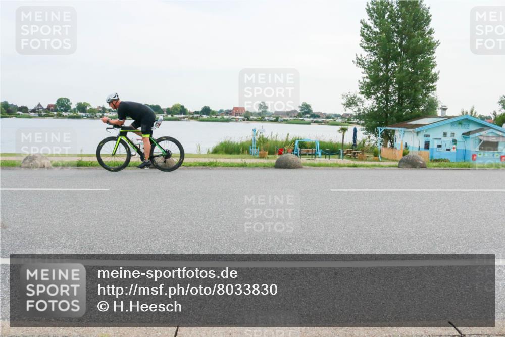 15.06.2025 - 27. Vierlanden-Triathlon H.Heesch http://msf.ph/oto/8033830 15.06.2025 10:41:52 Radfahren 34, 121, 134, 151, 205, 250 meine-sportfotos.de