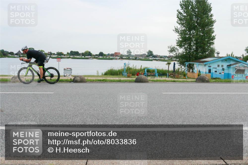 15.06.2025 - 27. Vierlanden-Triathlon H.Heesch http://msf.ph/oto/8033836 15.06.2025 10:41:52 Radfahren 34, 121, 134, 151, 205, 250 meine-sportfotos.de