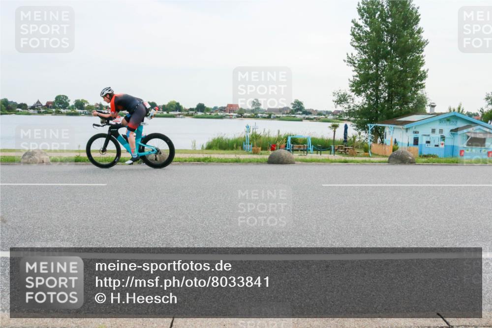 15.06.2025 - 27. Vierlanden-Triathlon H.Heesch http://msf.ph/oto/8033841 15.06.2025 10:41:54 Radfahren 34, 121, 134, 151, 213, 250, 293 meine-sportfotos.de