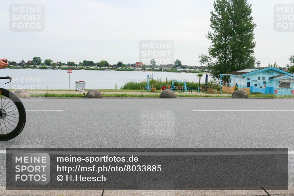 15.06.2025 - 27. Vierlanden-Triathlon H.Heesch http://msf.ph/oto/8033885 15.06.2025 10:41:57 Radfahren 34, 121, 151, 213, 250, 293 meine-sportfotos.de