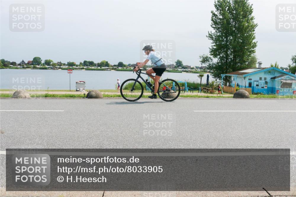 21.06.2025 - 27. Vierlanden-Triathlon H.Heesch http://msf.ph/oto/8033905 15.06.2025 11:41:03 Radfahren 649, 883 meine-sportfotos.de