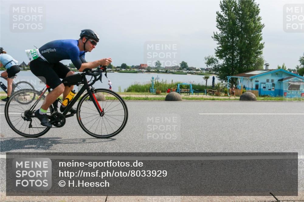 21.06.2025 - 27. Vierlanden-Triathlon H.Heesch http://msf.ph/oto/8033929 15.06.2025 11:41:03 Radfahren 649, 883 meine-sportfotos.de