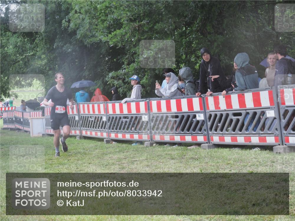 21.06.2025 - 27. Vierlanden-Triathlon KatJ http://msf.ph/oto/8033942 15.06.2025 13:47:11 Ziel 84, 1147 meine-sportfotos.de
