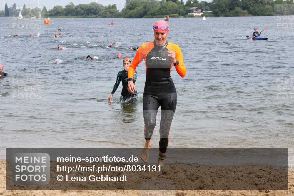 21.06.2025 - 27. Vierlanden-Triathlon Lena Gebhardt http://msf.ph/oto/8034191 15.06.2025 11:19:17 Schwimmen 876, 878, 901, 923 meine-sportfotos.de