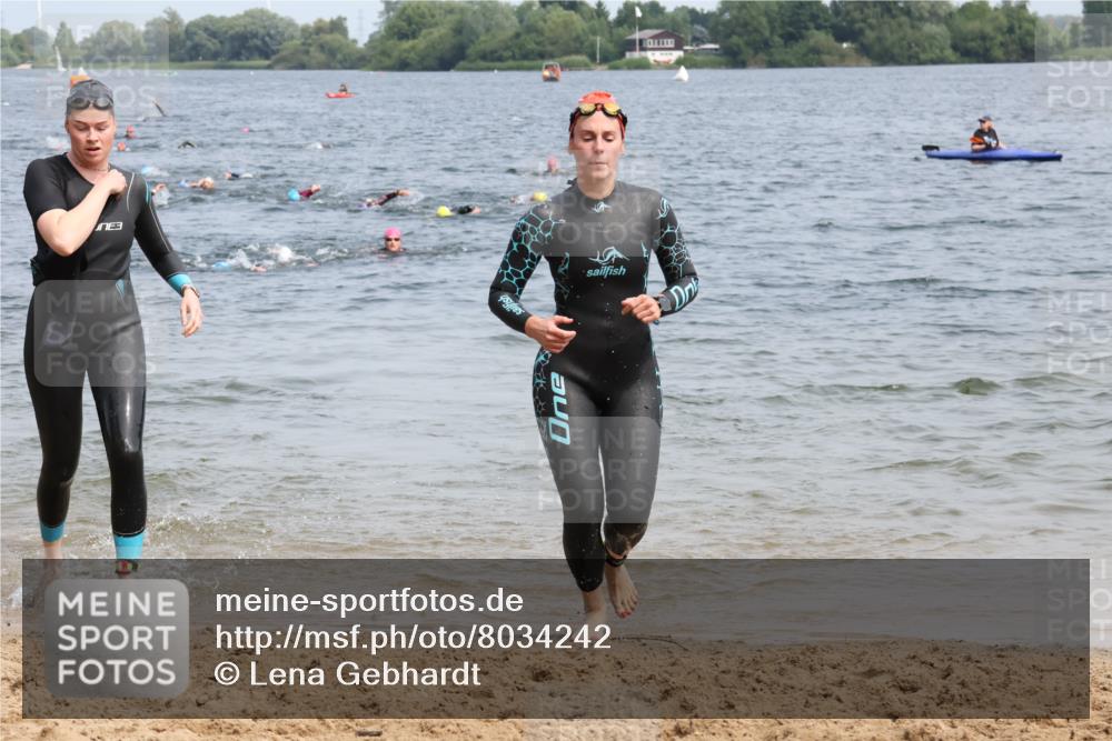 21.06.2025 - 27. Vierlanden-Triathlon Lena Gebhardt http://msf.ph/oto/8034242 15.06.2025 11:19:23 Schwimmen 875, 878, 895, 901, 923 meine-sportfotos.de