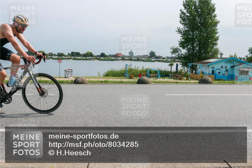 21.06.2025 - 27. Vierlanden-Triathlon H.Heesch http://msf.ph/oto/8034285 15.06.2025 11:41:19 Radfahren 696, 706, 709 meine-sportfotos.de